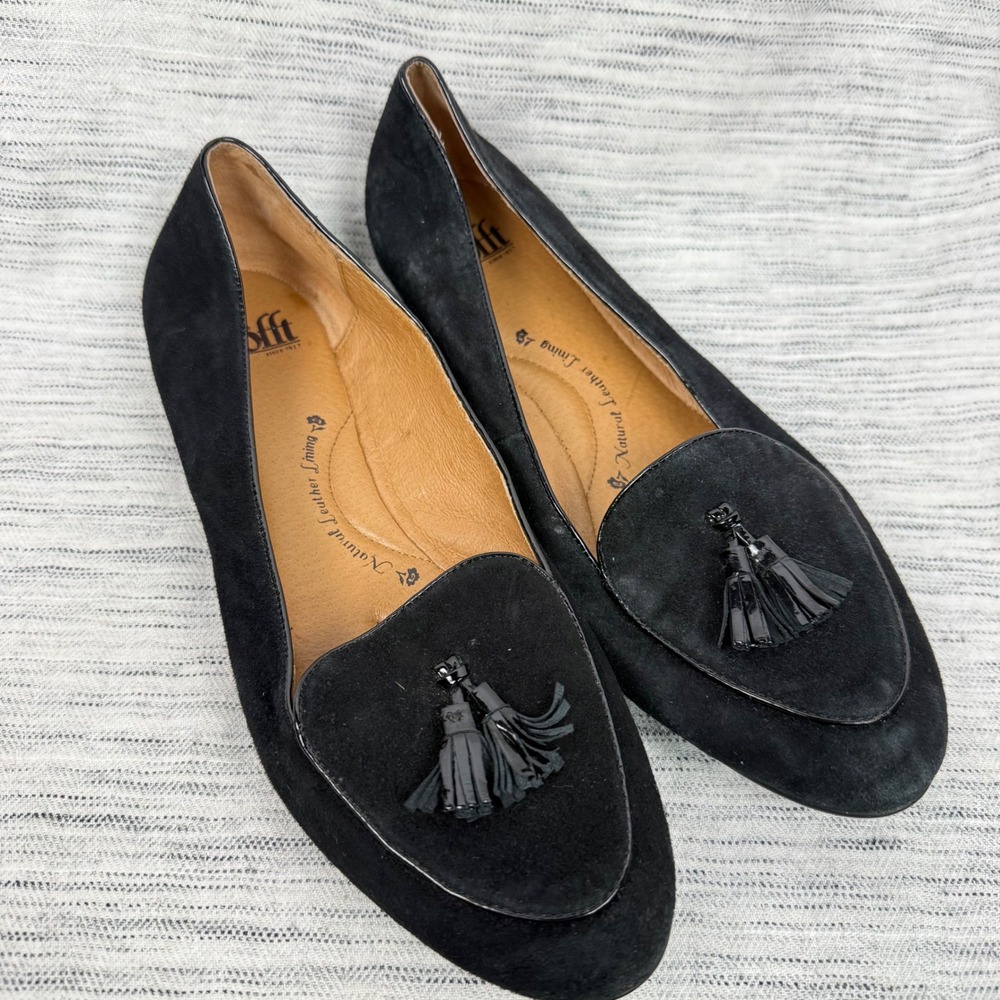 Sofft Black Suede Loafers Tassel 9.5 Almond Toe Classic Comfort Career Office